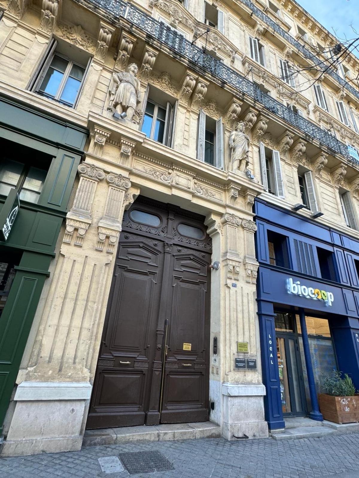 Appartemment Rue De La Republique, Joli Et Moderne Au Coeur Du Centre Marseille Exteriör bild